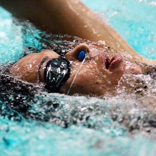 How to de-fog your swimming goggles