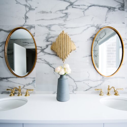 bathroom decor