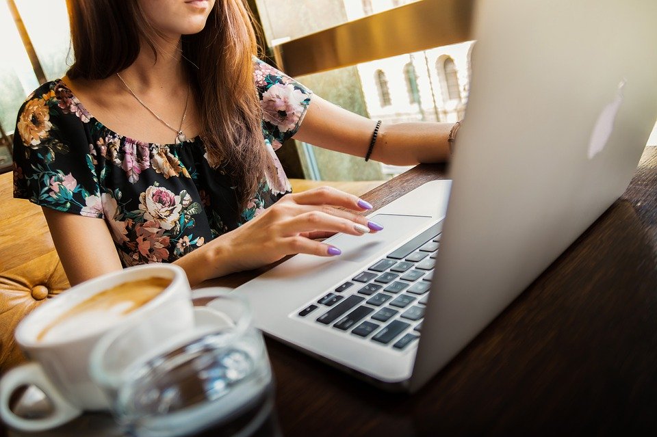 blogger laptop