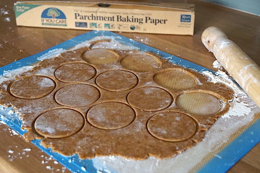 raw ginger biscuits