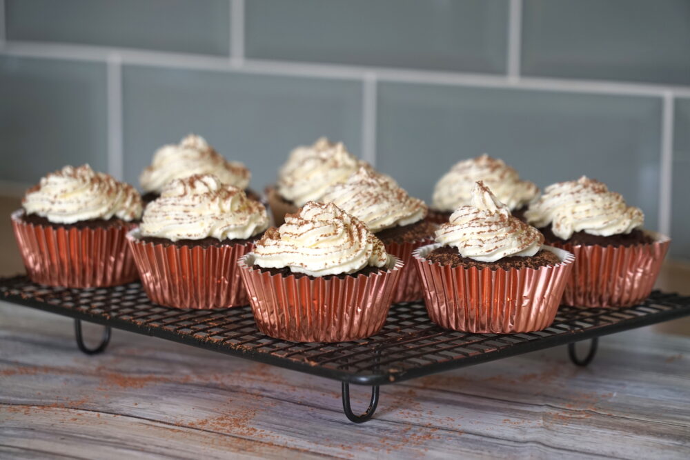 vegan buttercream chocolate cupcakes