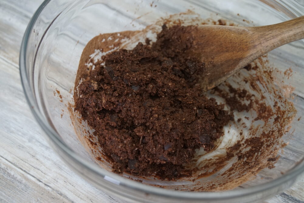 vegan cookie dough with chocolate chunks