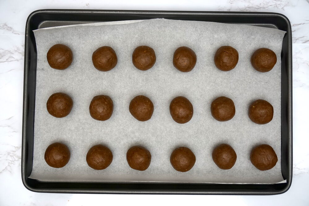ginger crackle cookie balls