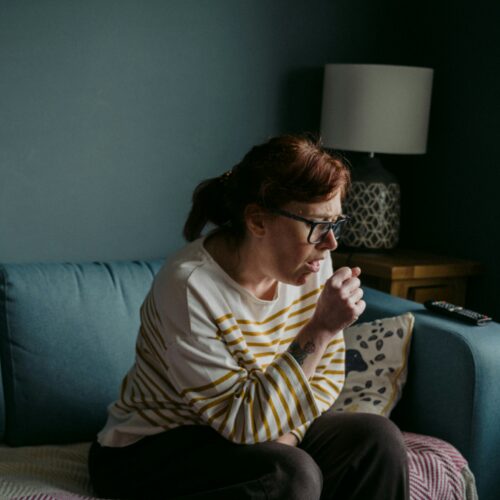 15 Natural Home Remedies For A Dry Cough