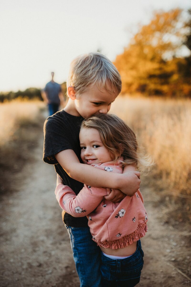 children hugging